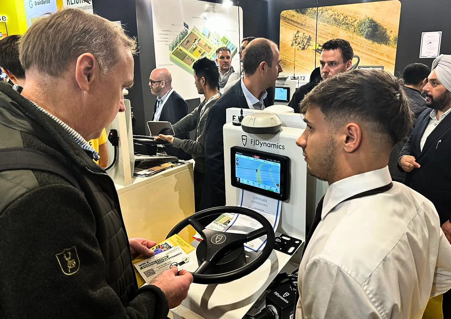 FJDynamics präsentiert auf der Agritechnica 2023 neue Lösungen für Lenkung und Navigation – Bild 3