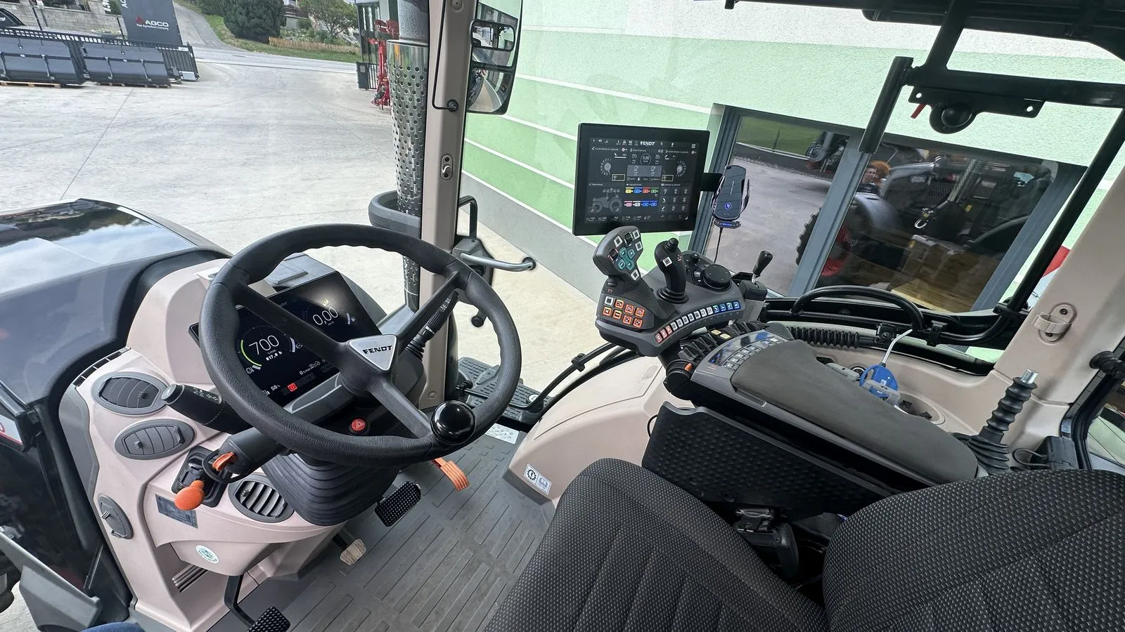 Fendt 728 Vario Gen7 – Top Zustand – Bild 2