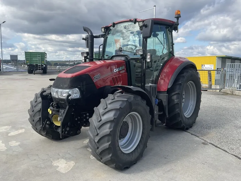 Case IH Luxxum mit 16/16 -Lastschaltung für 77.850 €
