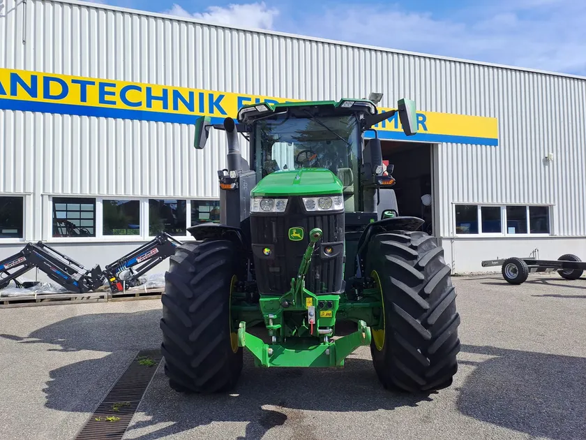 John Deere 7R 330 AutoPowr mit 5 DW-Steuergeräte hinten