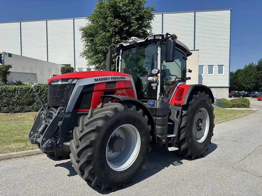 Massey Ferguson 8S.225